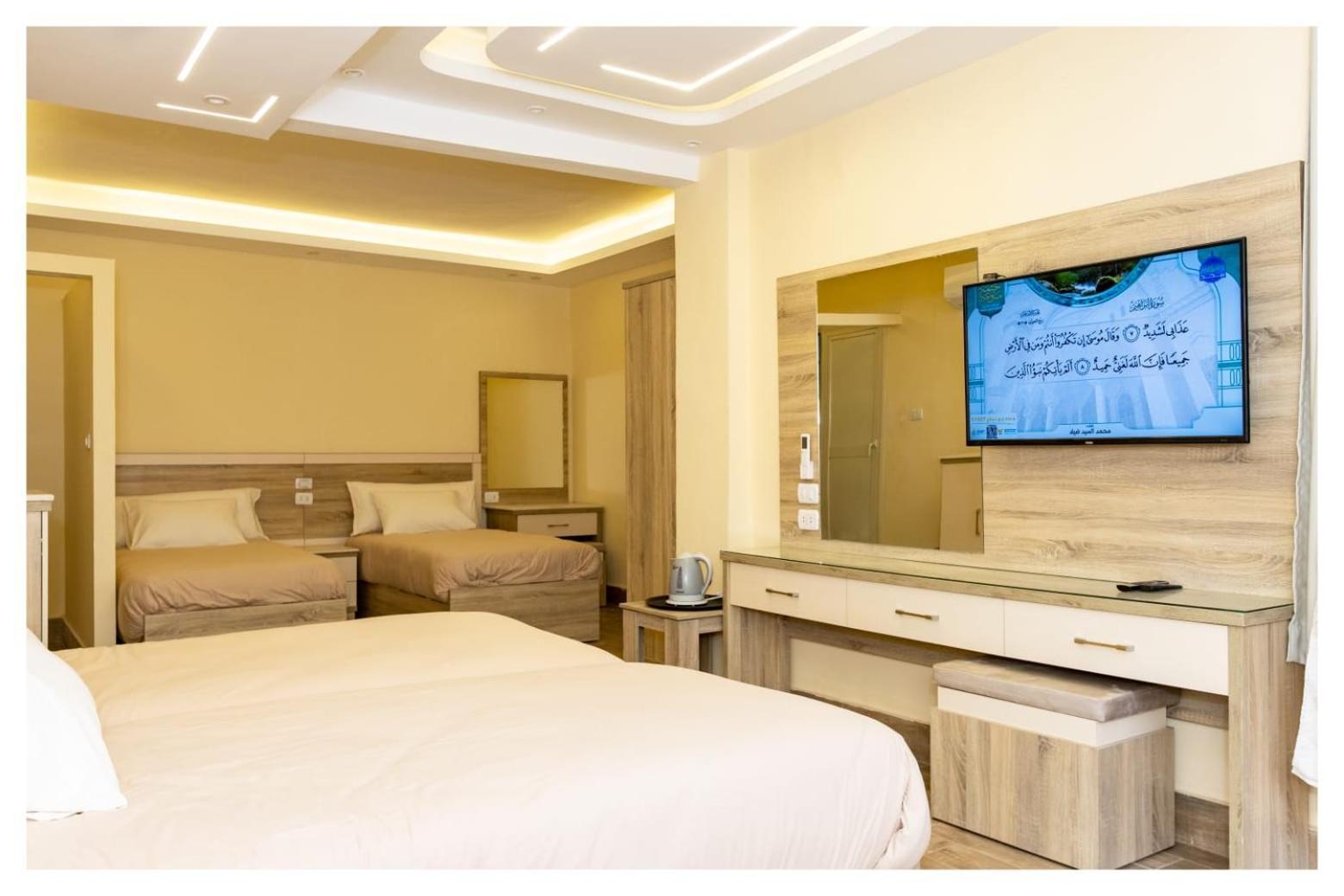 Hassan Pyramids Hotel Kafrat al Jabal Exterior photo